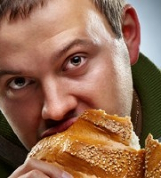 ¡No puedo dejar de comer pan… Comiendo pan!