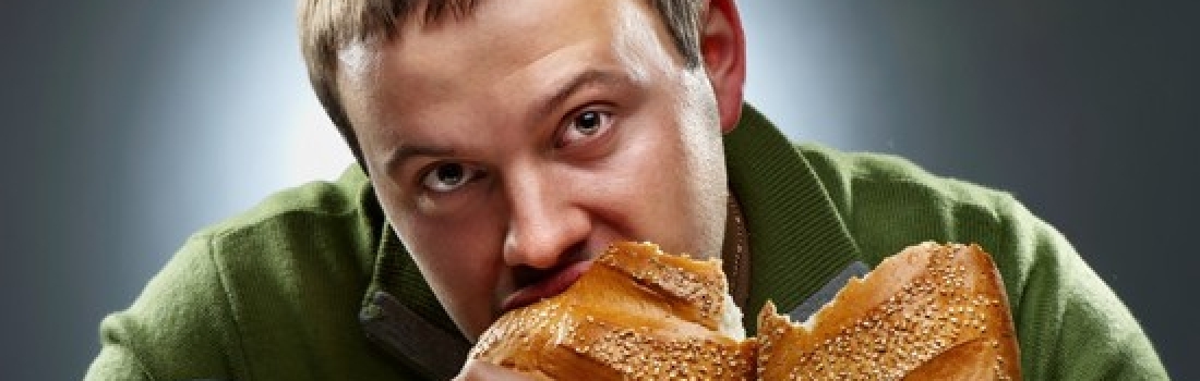 ¡No puedo dejar de comer pan… Comiendo pan!
