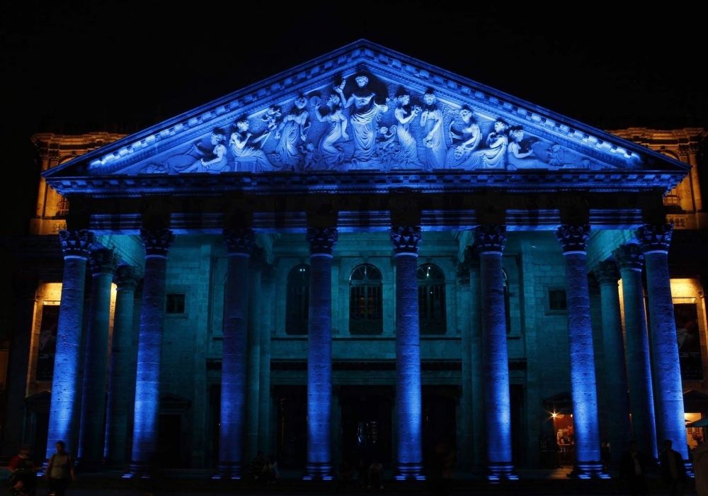 ILUMINACION-TEATRO-DEGOLLAGO-AMD-JALISCO